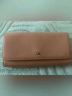 Universal Thread Peach Blush Tan Women's Wallet